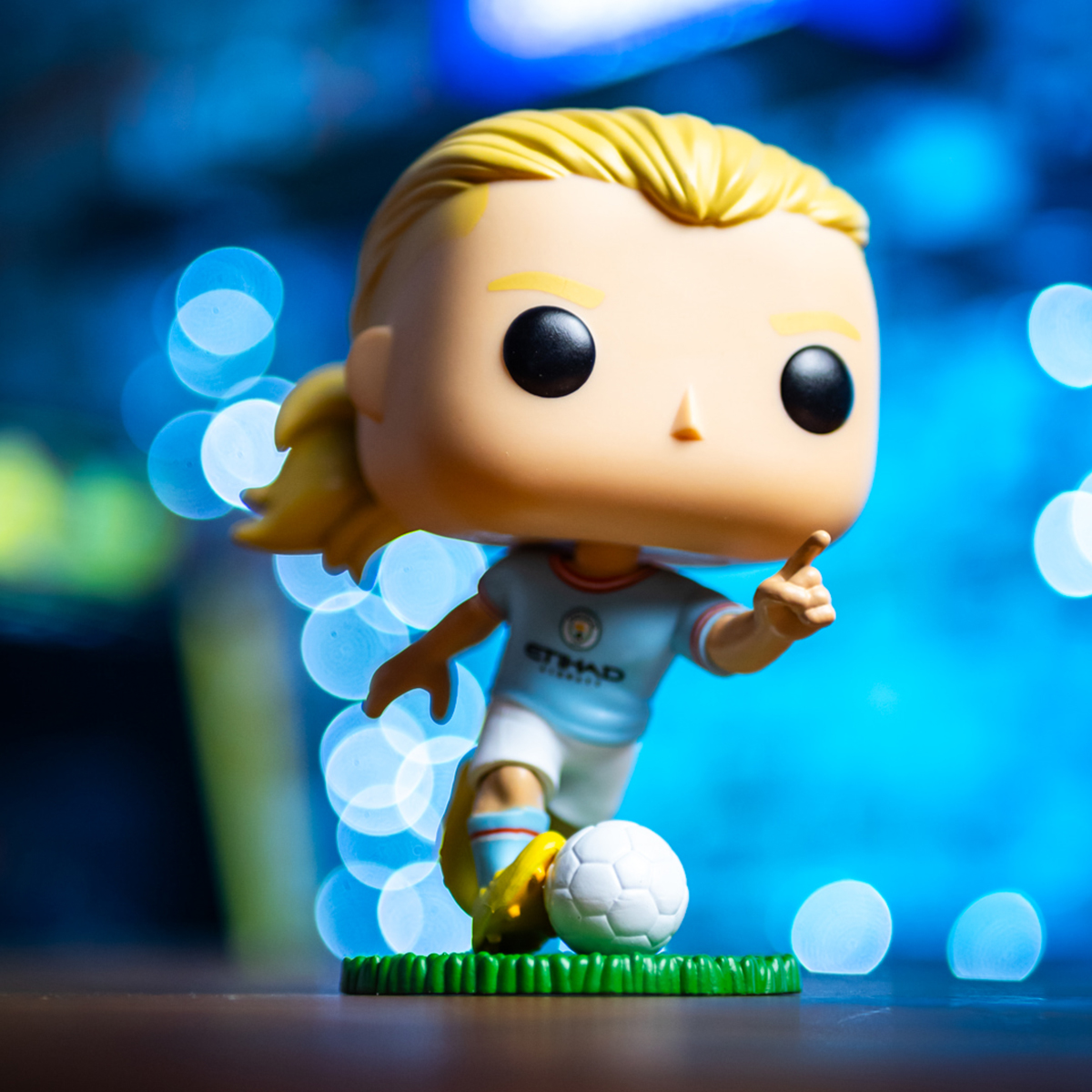 Ігрова фігурка Колекційна Erling Haaland Funko Pop Футбол Спорт 114 мм — превʼю 9