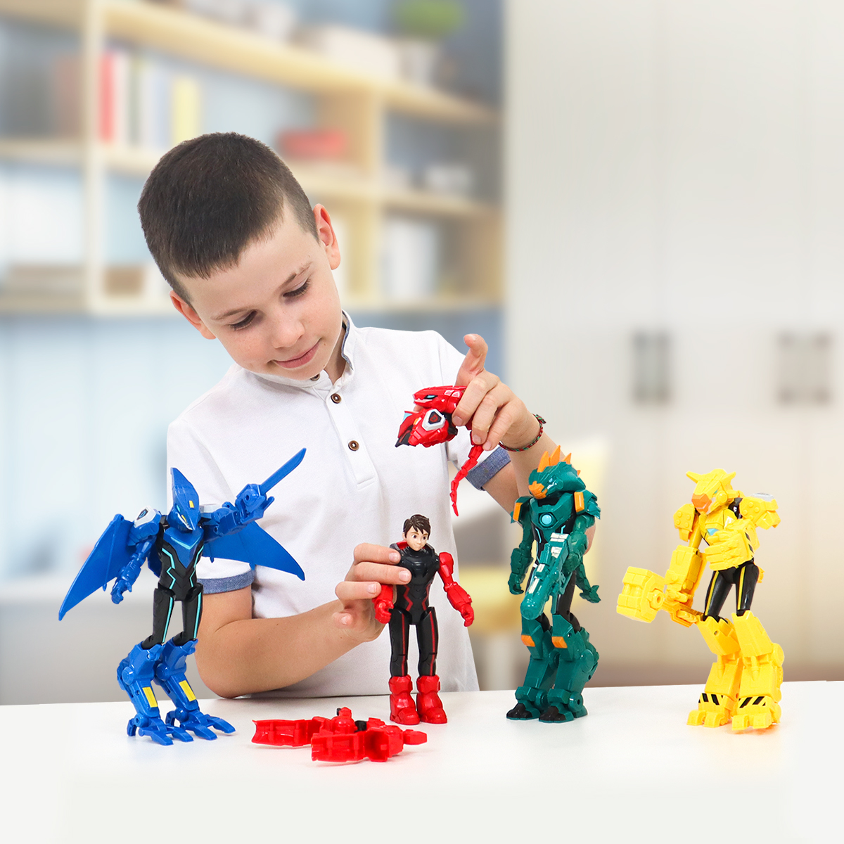Фігурка Dinoster Лучіо з обладунками та бластером — превʼю 15