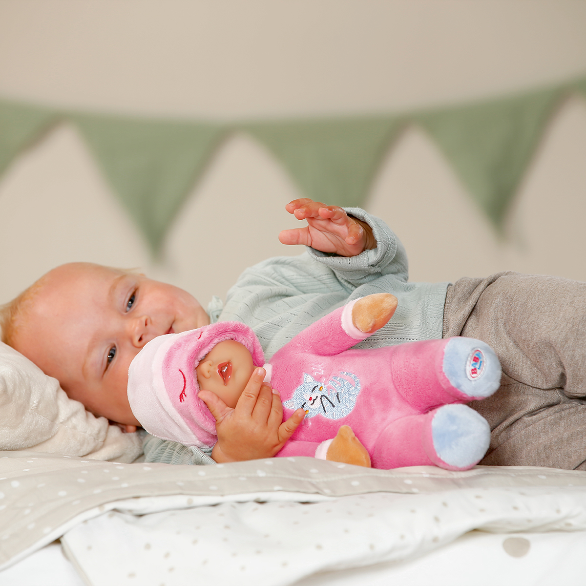 Лялька Baby Born For babies Ніжна Соня 30 см з брязкальцем — превʼю 10