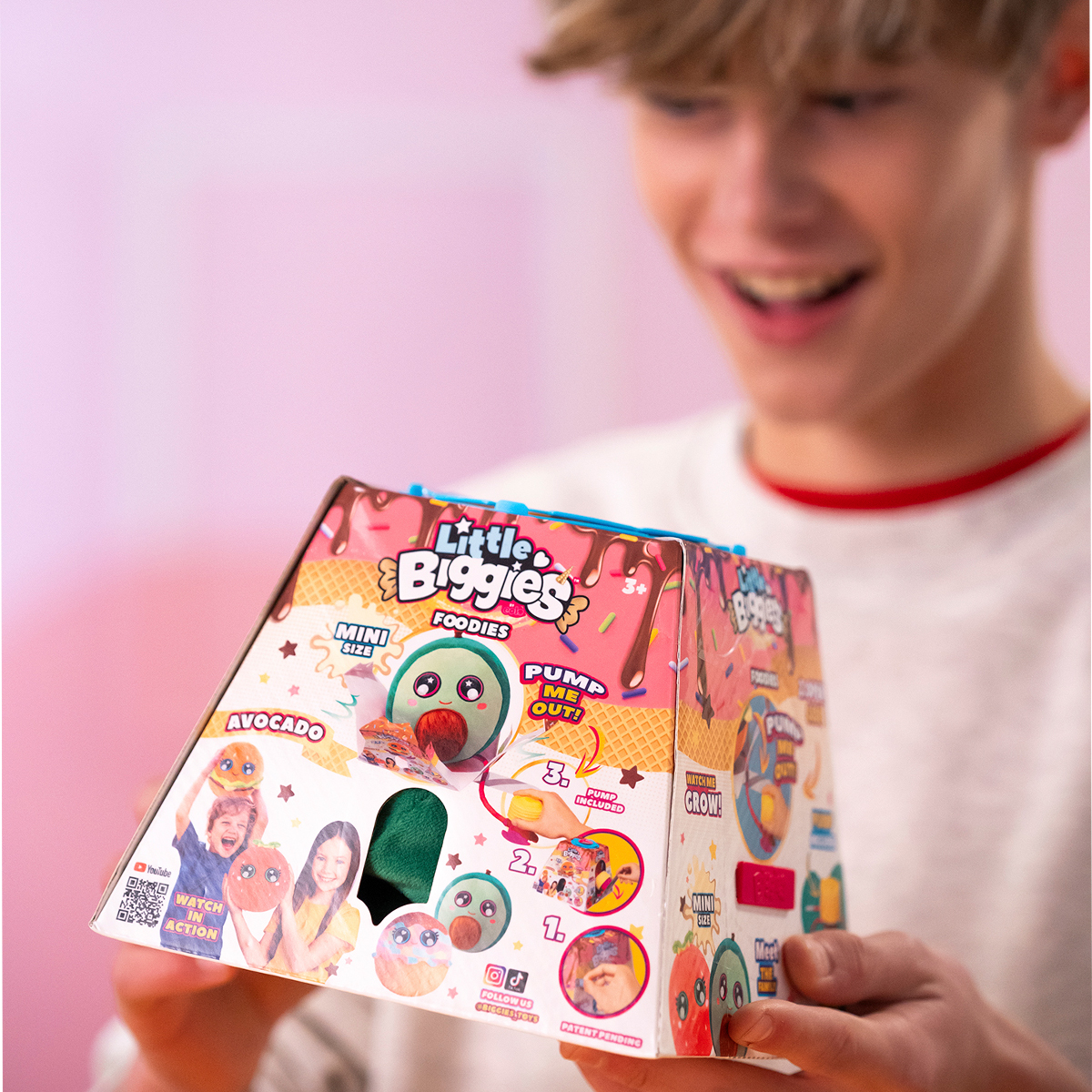 Надувна іграшка-сюрприз Biggies Little Foodies серії Полуниця 22 см Червона — превʼю 11