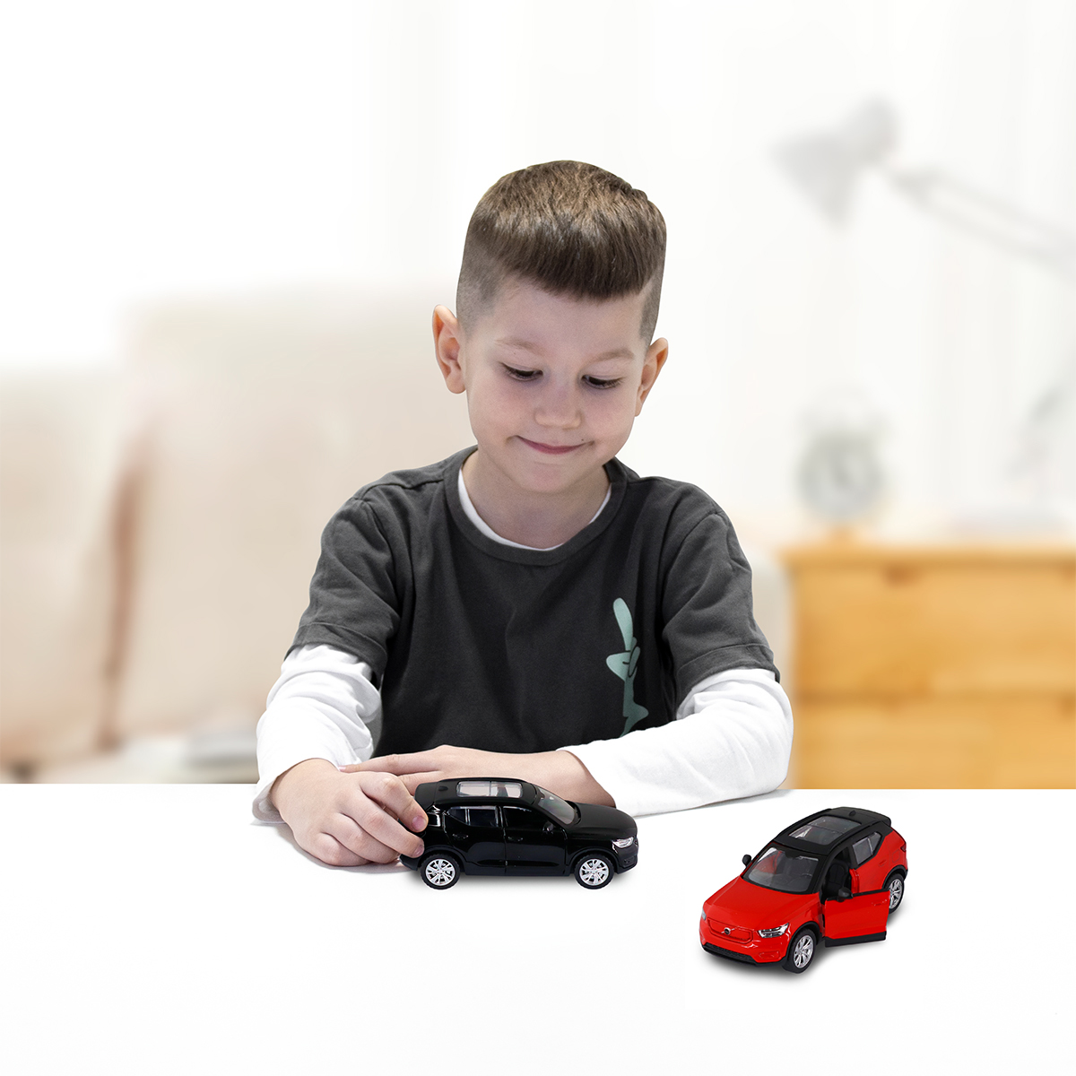 Автомодель Volvo XC40 металева 1:39 — превʼю 20