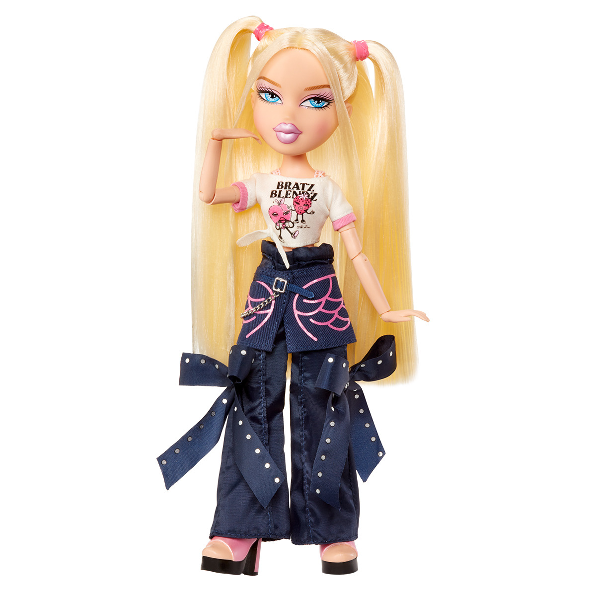 Лялька Bratz Stylin' Хлоя з футболкою для дівчинки 25 см — превʼю 3