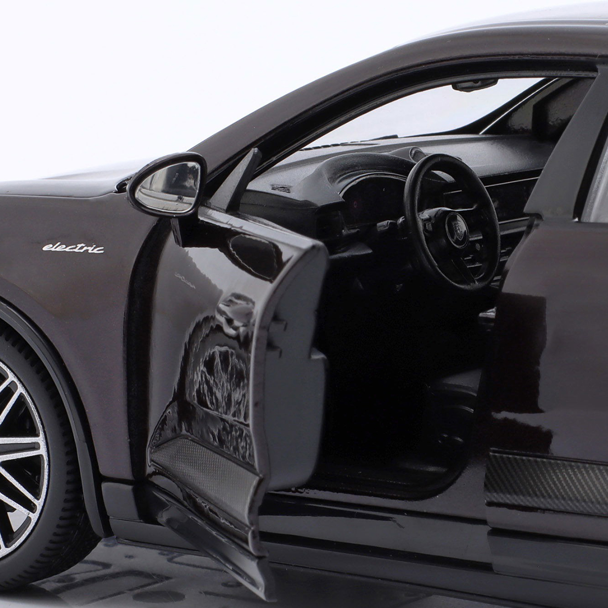 Автомодель Porsche Macan 4 Electric Bburago 1:24 Чорна — превʼю 9