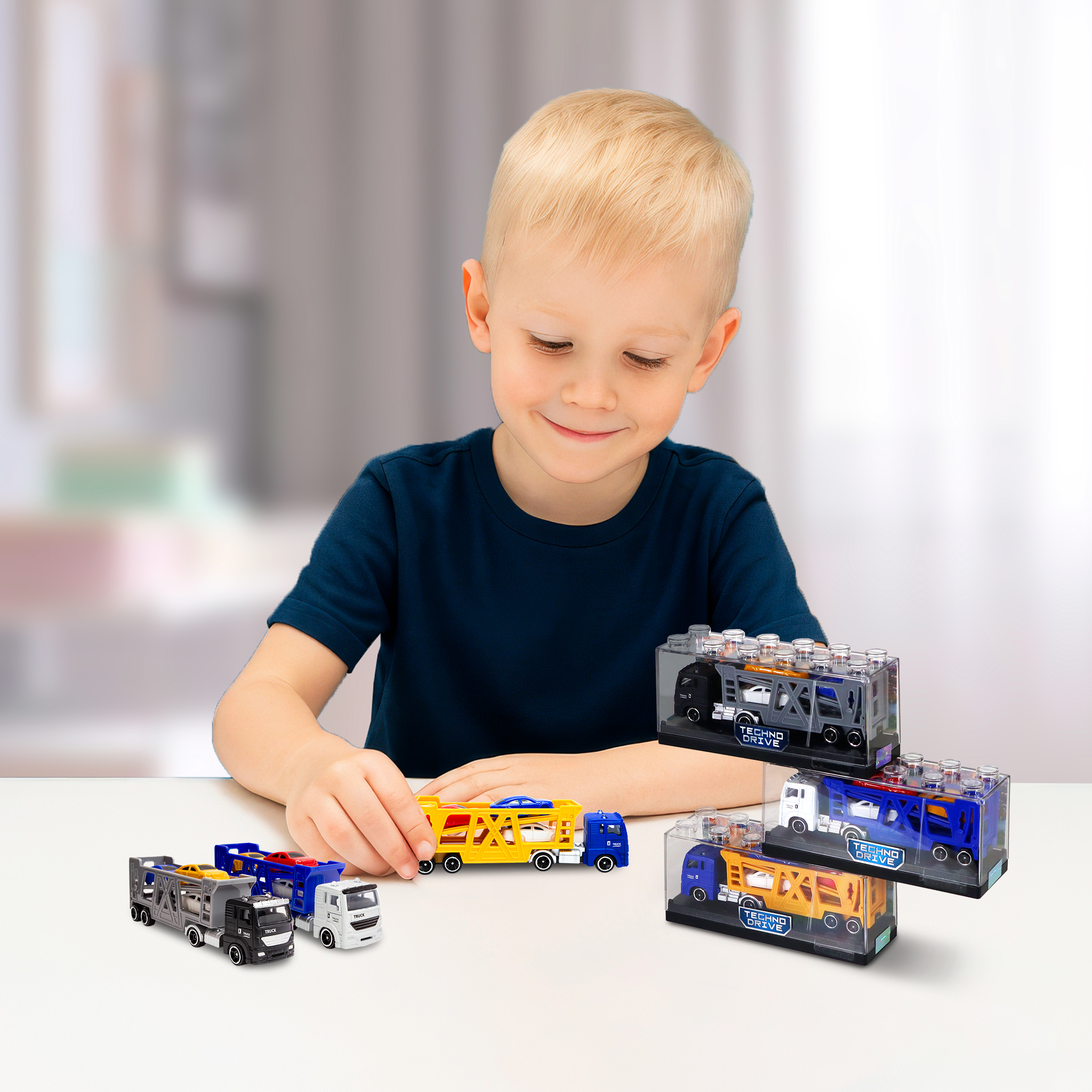 Автоперевізник TechnoDrive 1:64 металева кабіна з рухомим пандусом — превʼю 26