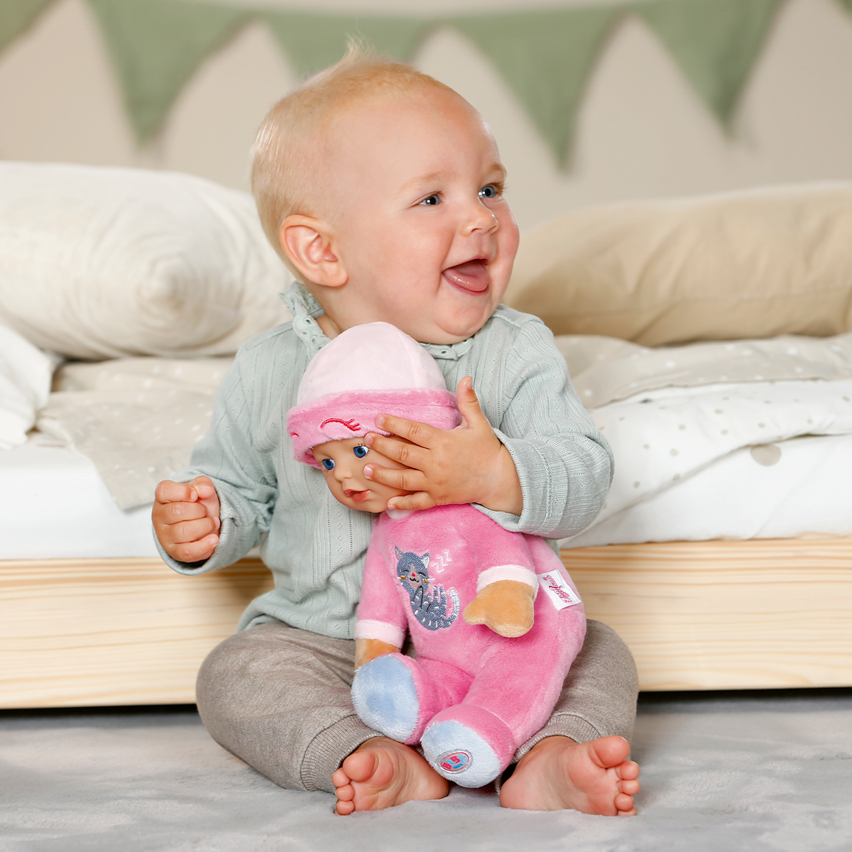 Лялька Baby Born For babies Ніжна Соня 30 см з брязкальцем — превʼю 11