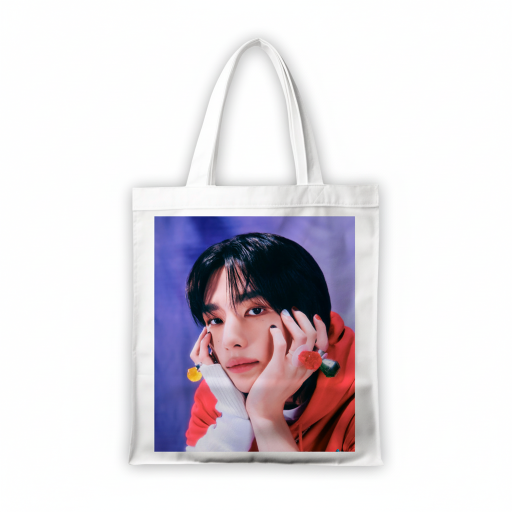 Сумка-шопер Стрей кідс Stray Kids 39x35 см біла з габардину 11370 — превʼю 2