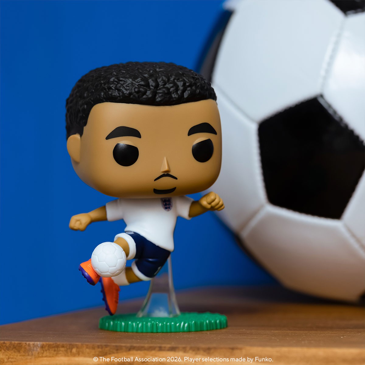 Ігрова фігурка Funko POP! Футбол Англія Трент Александер-Арнольд 9,6 см — превʼю 3