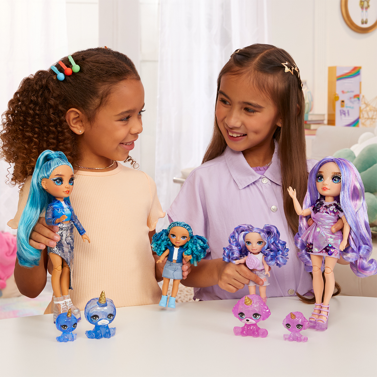 Ігровий набір лялька Rainbow High Littles Сапфіра з улюбленцем 15 cm Синій — превʼю 12