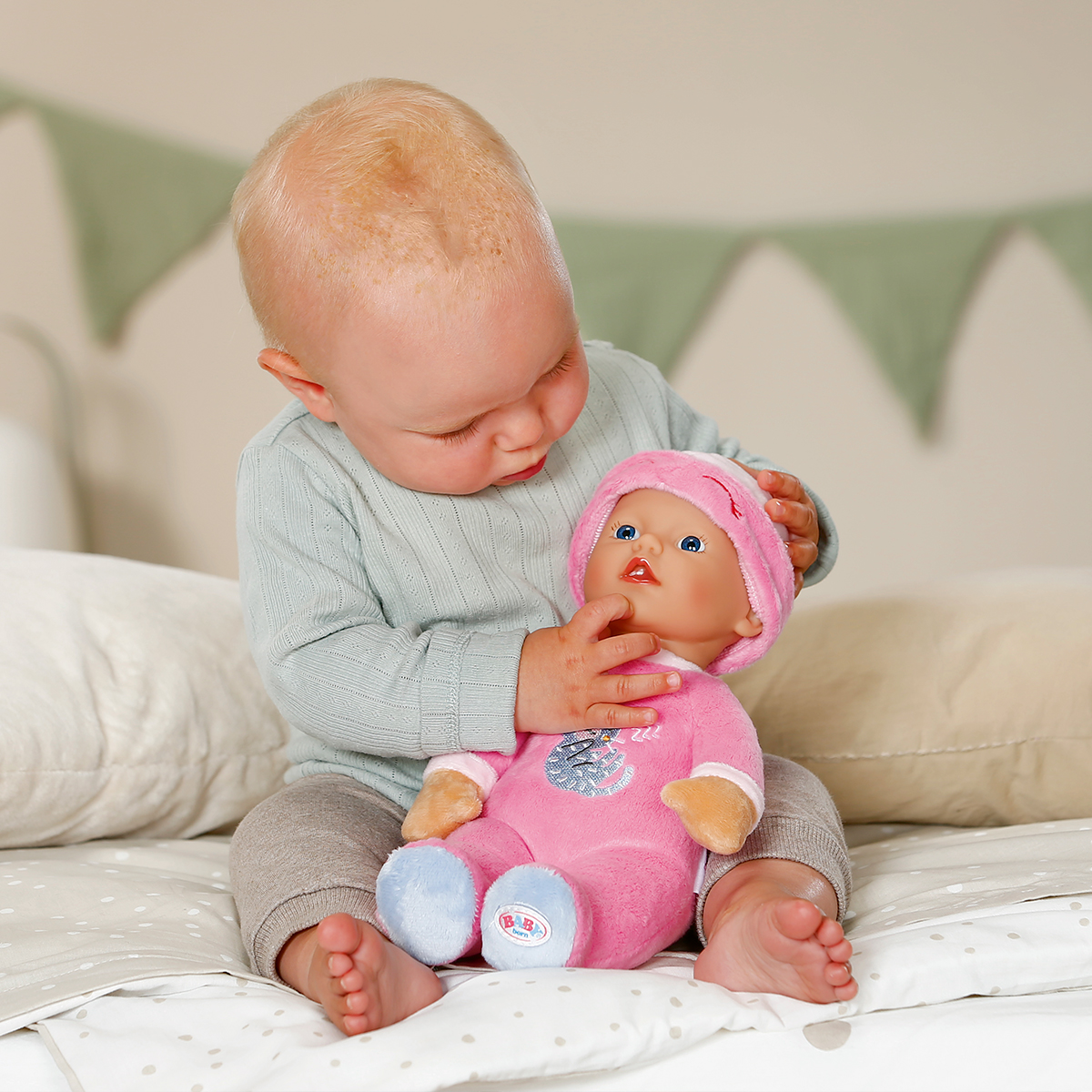 Лялька Baby Born For babies Ніжна Соня 30 см з брязкальцем — превʼю 12